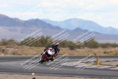 media/Nov-16-2025-Race Pace (Sun) [[8c5fa54630]]/Non Verified Riders (1st 20 Minutes)/5-Turn 15 (110pm)/